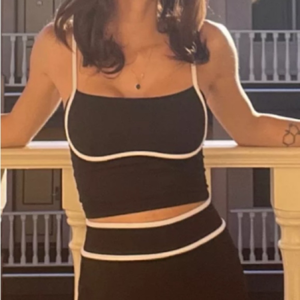 Hollister Gilly Hicks Black and White top - NWT